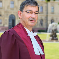 Dr. Guido Toussaint