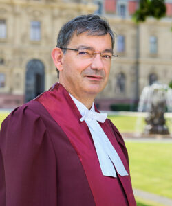 Porträt Dr. Guido Toussaint